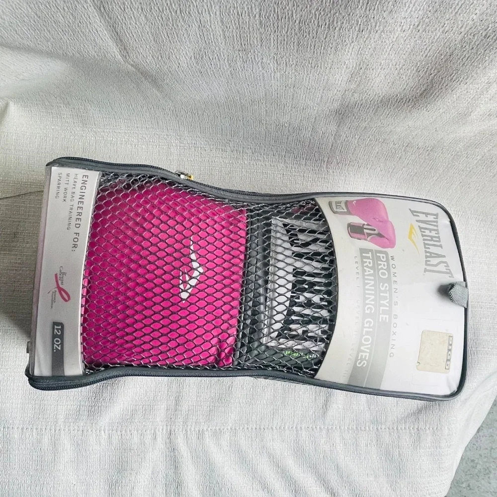 Everlast Fuchsia Boxing Gloves Level 1 - Picture 5 of 8